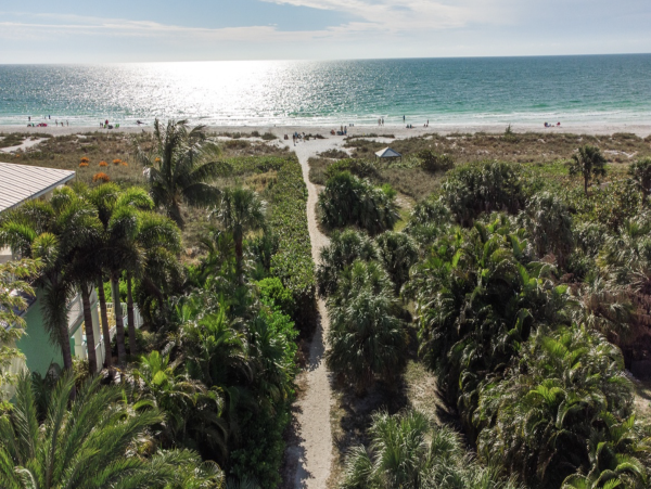 Holmes Beach Vacation Home with Pool 4 houses to beach